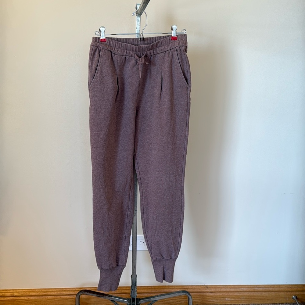 Varley Keswick women’s taupe drawstring pullon jogger, size small.
